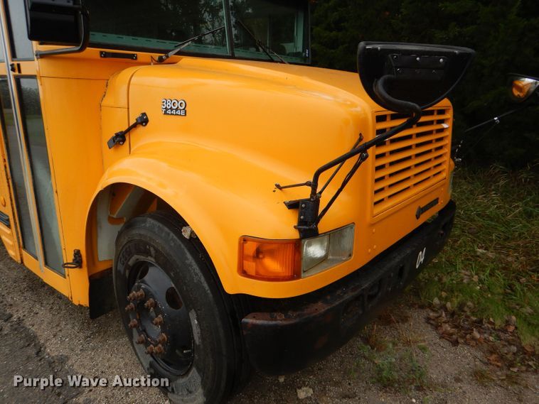 image for item FJ9795 2003 International 3800 school bus