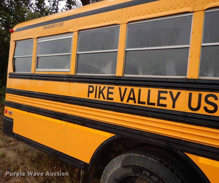 image for item FJ9795 2003 International 3800 school bus