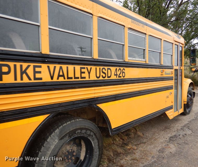 image for item FJ9795 2003 International 3800 school bus