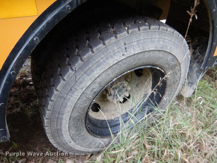 image for item FJ9795 2003 International 3800 school bus