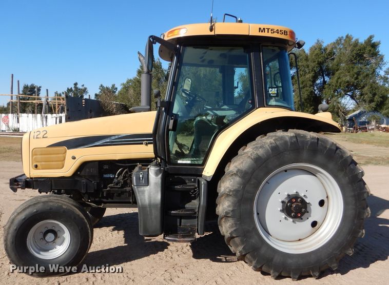 image for item FJ9806 2006 Challenger MT545B tractor