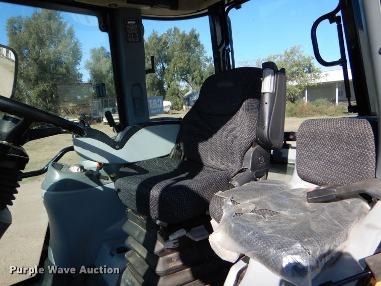 image for item FJ9806 2006 Challenger MT545B tractor