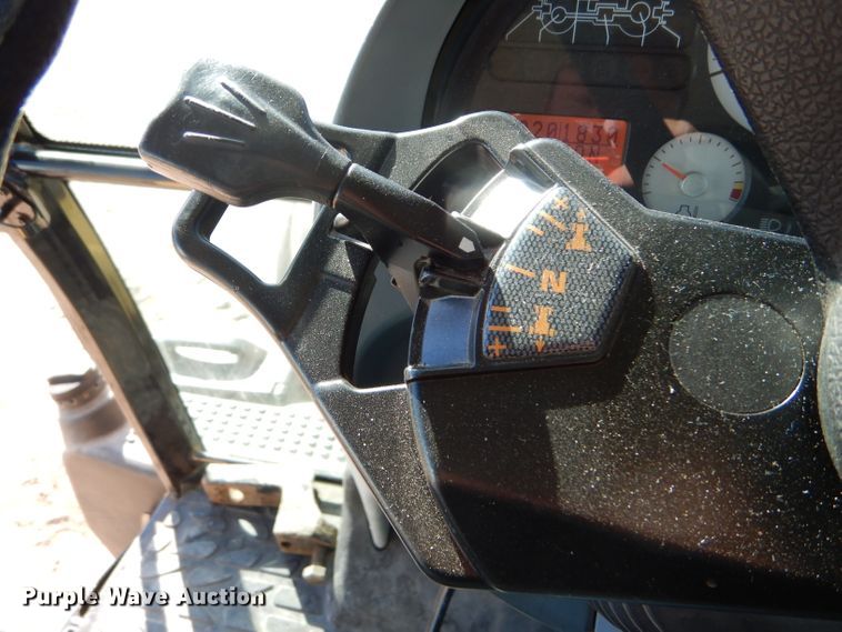 image for item FJ9806 2006 Challenger MT545B tractor