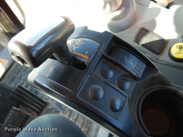 image for item FJ9806 2006 Challenger MT545B tractor