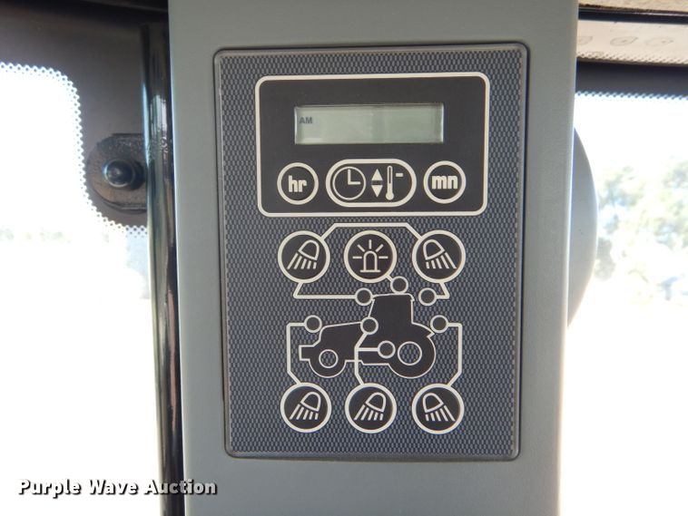 image for item FJ9806 2006 Challenger MT545B tractor