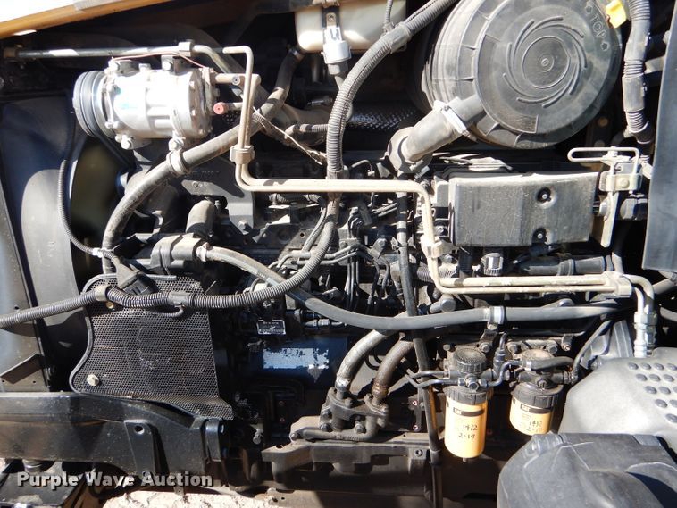 image for item FJ9806 2006 Challenger MT545B tractor