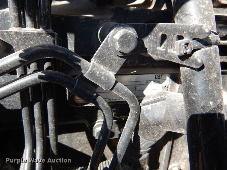 image for item FJ9806 2006 Challenger MT545B tractor