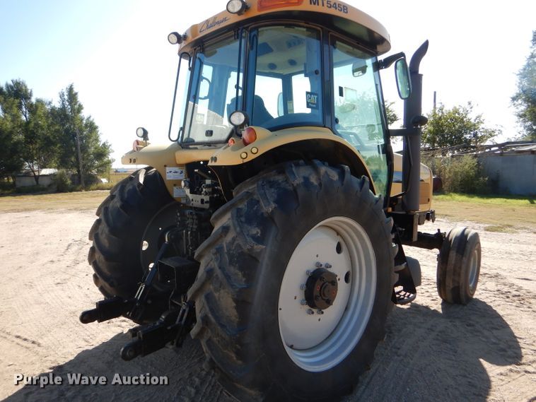 image for item FJ9806 2006 Challenger MT545B tractor