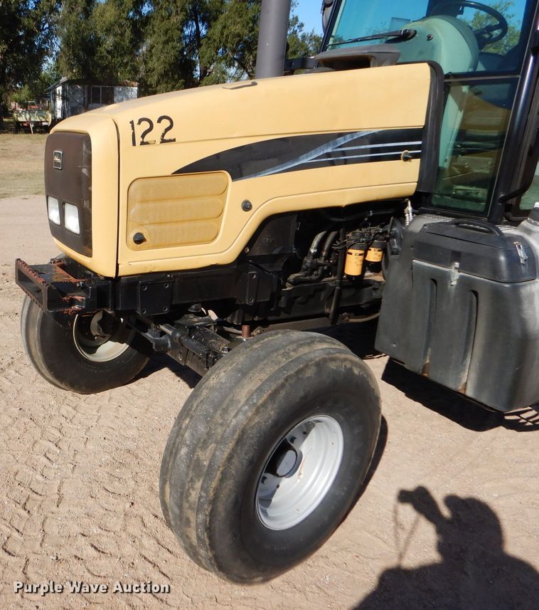 image for item FJ9806 2006 Challenger MT545B tractor