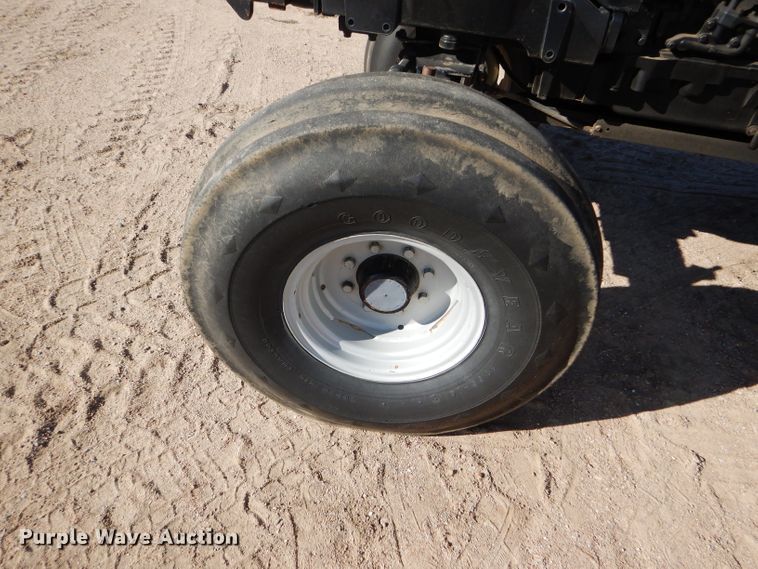 image for item FJ9806 2006 Challenger MT545B tractor