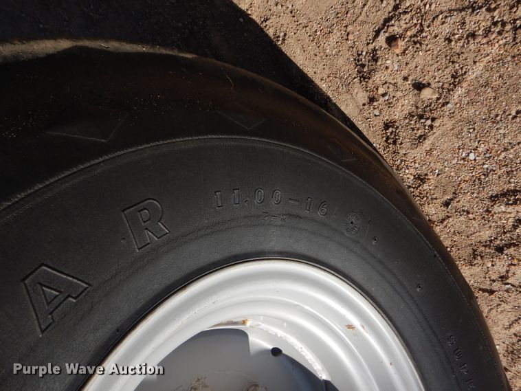 image for item FJ9806 2006 Challenger MT545B tractor