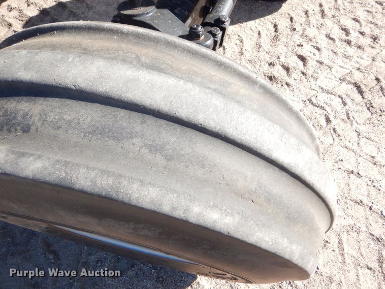 image for item FJ9806 2006 Challenger MT545B tractor