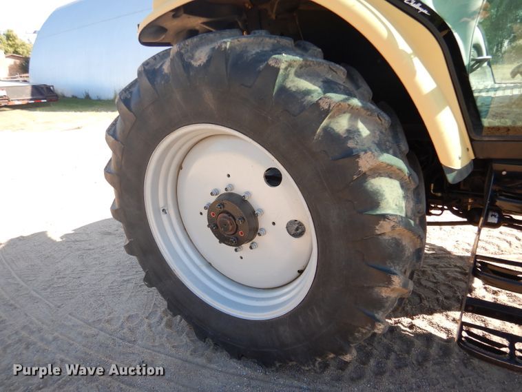 image for item FJ9806 2006 Challenger MT545B tractor