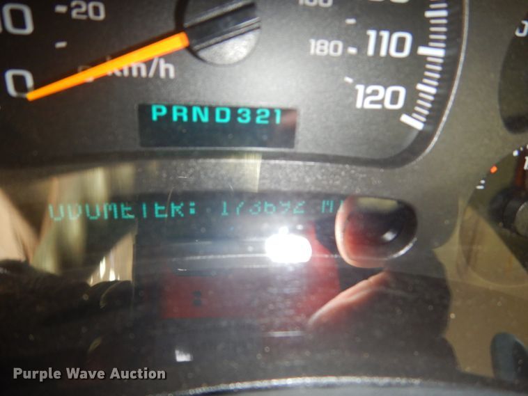 image for item FM9748 2004 Chevrolet Tahoe SUV