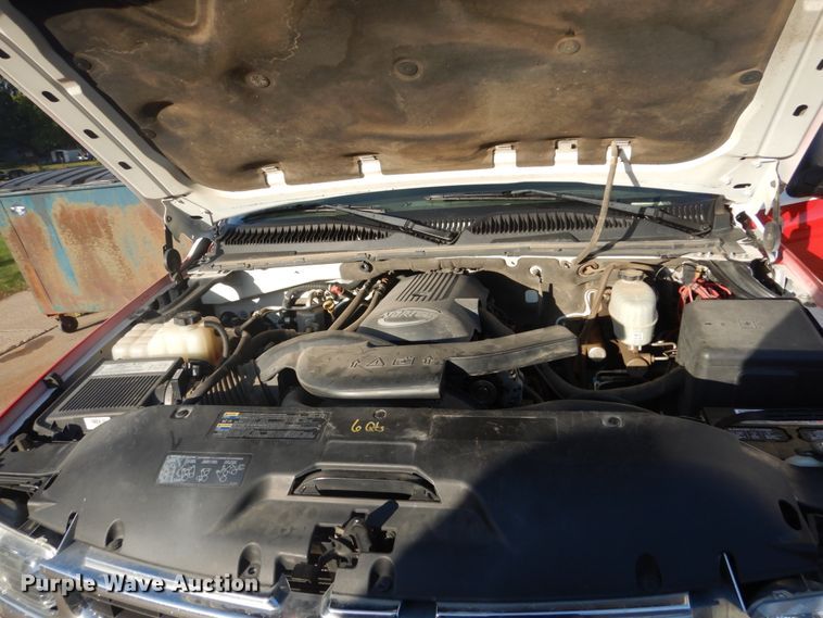 image for item FM9748 2004 Chevrolet Tahoe SUV