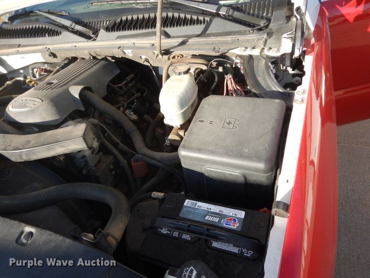 image for item FM9748 2004 Chevrolet Tahoe SUV