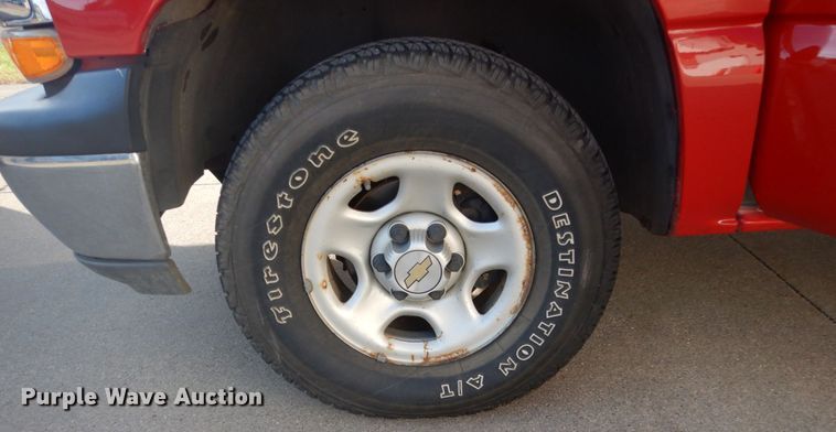 image for item FM9748 2004 Chevrolet Tahoe SUV