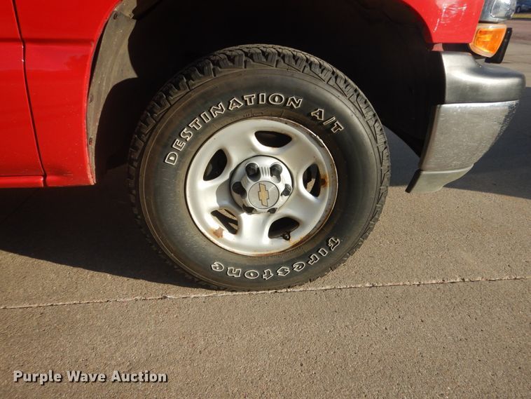 image for item FM9748 2004 Chevrolet Tahoe SUV