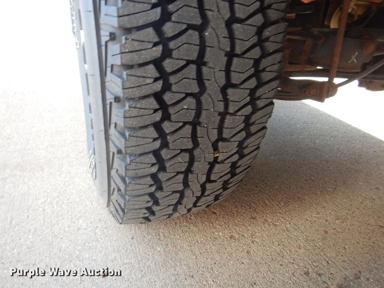 image for item FM9748 2004 Chevrolet Tahoe SUV