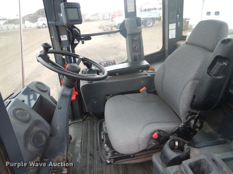 image for item FU9579 2013 John Deere 644K wheel loader