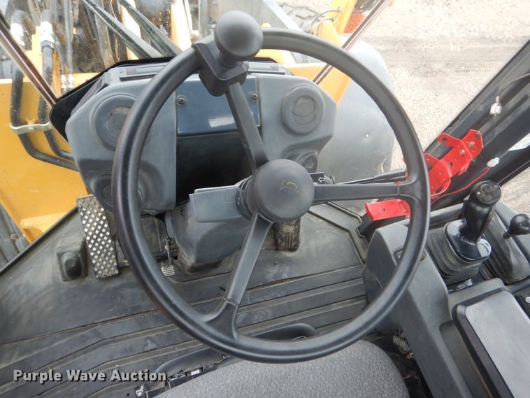 image for item FU9579 2013 John Deere 644K wheel loader