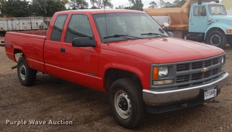 image for item FU9580 1996 Chevrolet K1500 Ext. Cab pickup truck