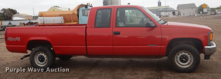 image for item FU9580 1996 Chevrolet K1500 Ext. Cab pickup truck