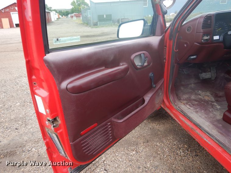 image for item FU9580 1996 Chevrolet K1500 Ext. Cab pickup truck