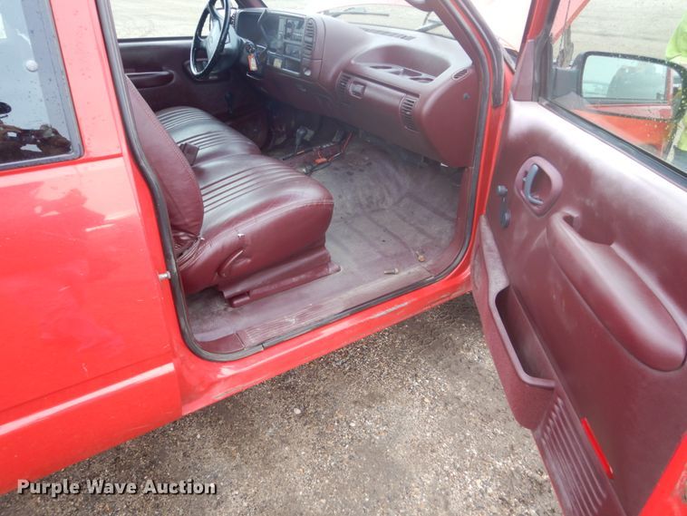 image for item FU9580 1996 Chevrolet K1500 Ext. Cab pickup truck