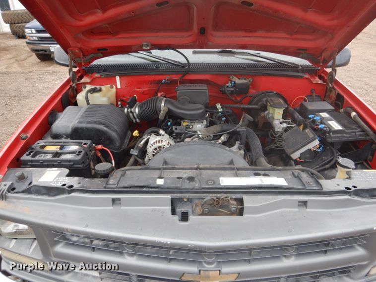 image for item FU9580 1996 Chevrolet K1500 Ext. Cab pickup truck