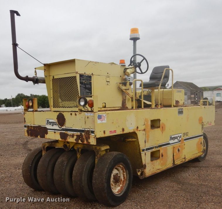 image for item FU9581 Ferguson SP-912 pneumatic roller