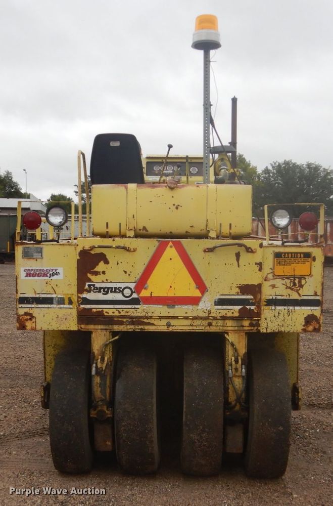 image for item FU9581 Ferguson SP-912 pneumatic roller