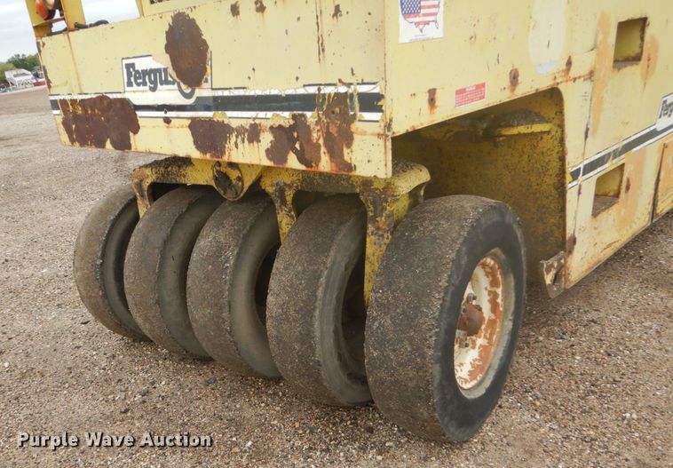 image for item FU9581 Ferguson SP-912 pneumatic roller