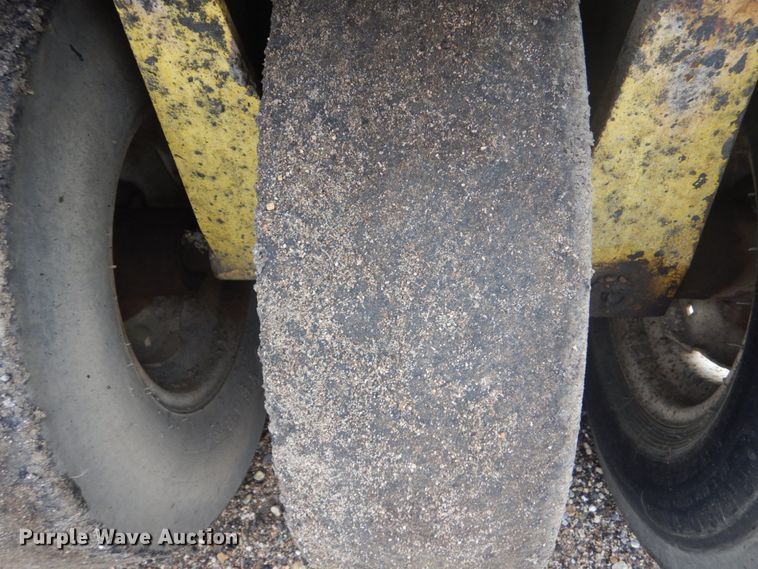 image for item FU9581 Ferguson SP-912 pneumatic roller