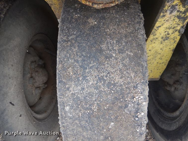 image for item FU9581 Ferguson SP-912 pneumatic roller