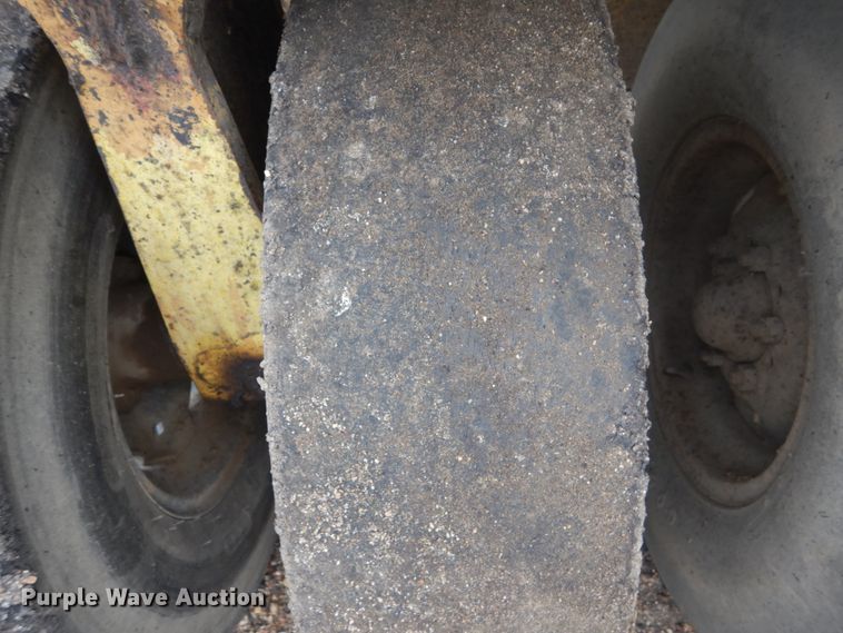 image for item FU9581 Ferguson SP-912 pneumatic roller