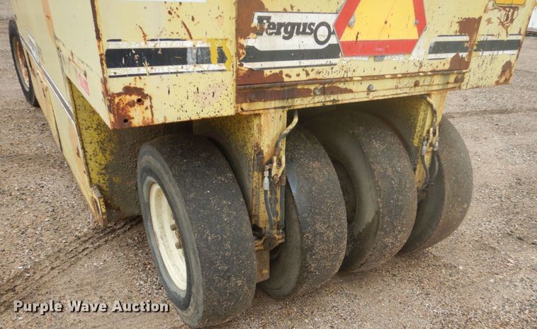 image for item FU9581 Ferguson SP-912 pneumatic roller