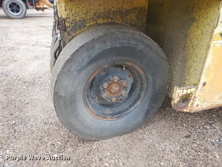 image for item FU9581 Ferguson SP-912 pneumatic roller