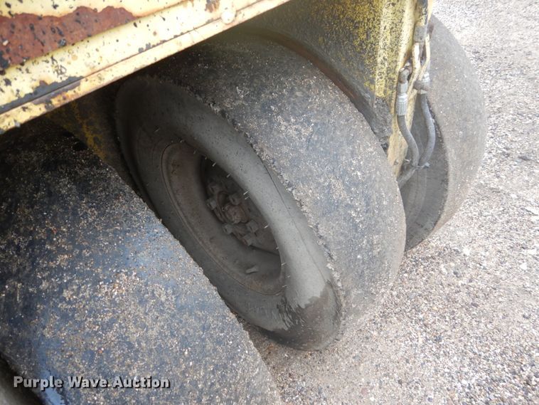 image for item FU9581 Ferguson SP-912 pneumatic roller