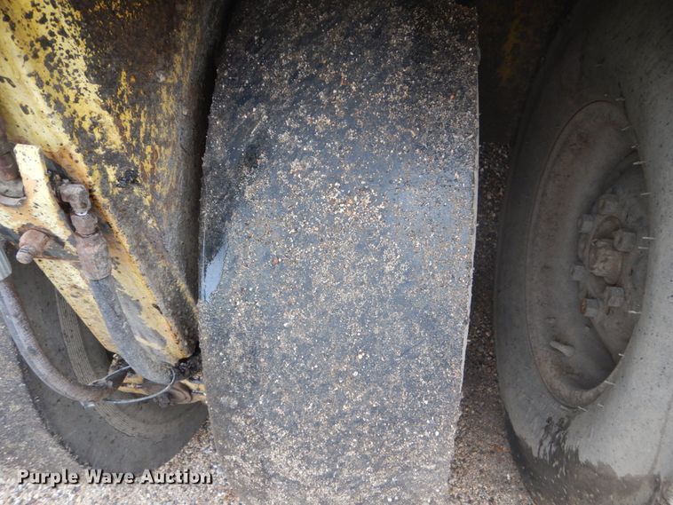 image for item FU9581 Ferguson SP-912 pneumatic roller