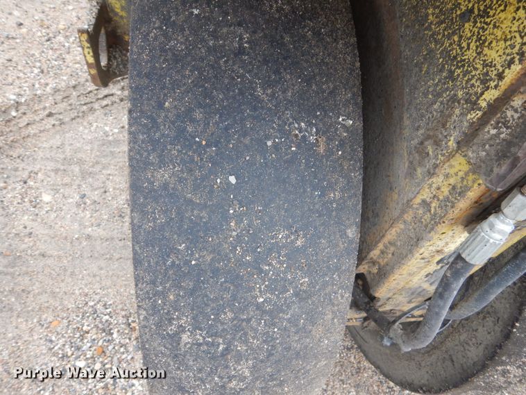 image for item FU9581 Ferguson SP-912 pneumatic roller