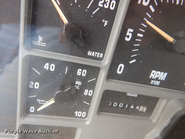 image for item FU9582 1997 International 4700 spreader truck