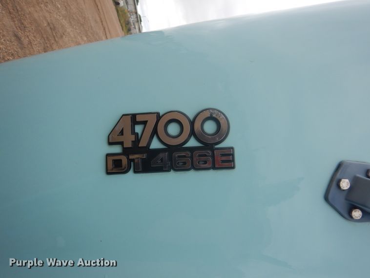 image for item FU9582 1997 International 4700 spreader truck