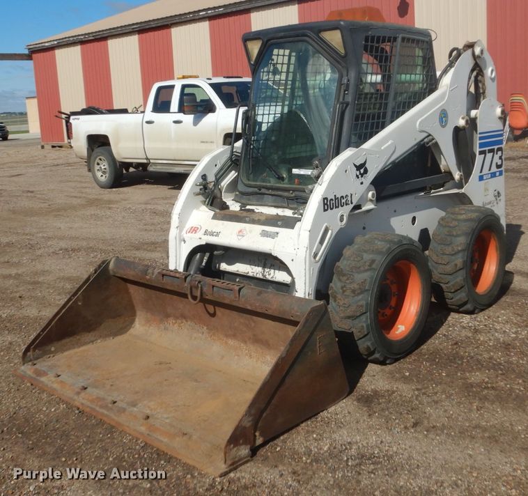 image for item FU9594 2000 Bobcat 773 skid steer