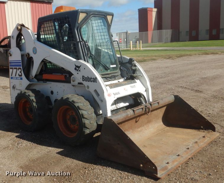 image for item FU9594 2000 Bobcat 773 skid steer