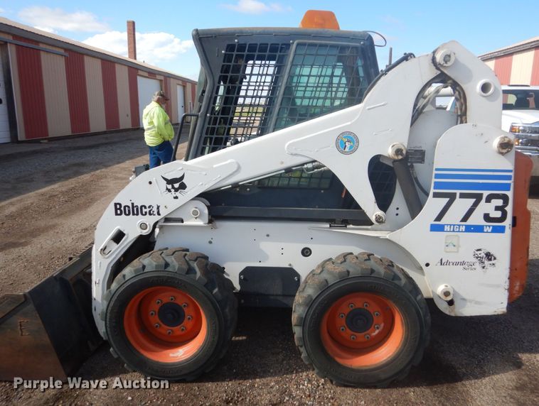image for item FU9594 2000 Bobcat 773 skid steer
