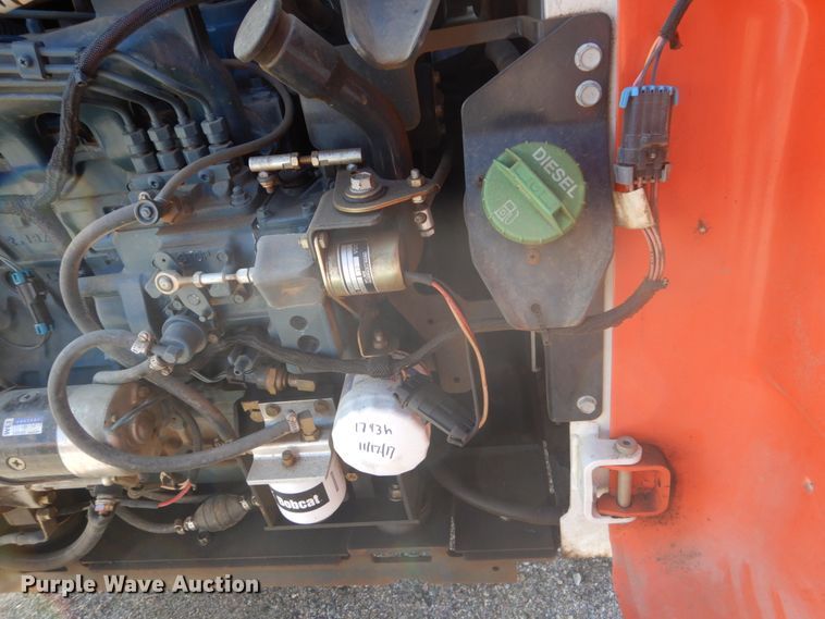 image for item FU9594 2000 Bobcat 773 skid steer