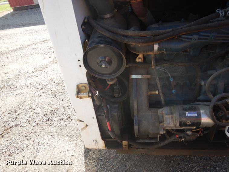 image for item FU9594 2000 Bobcat 773 skid steer