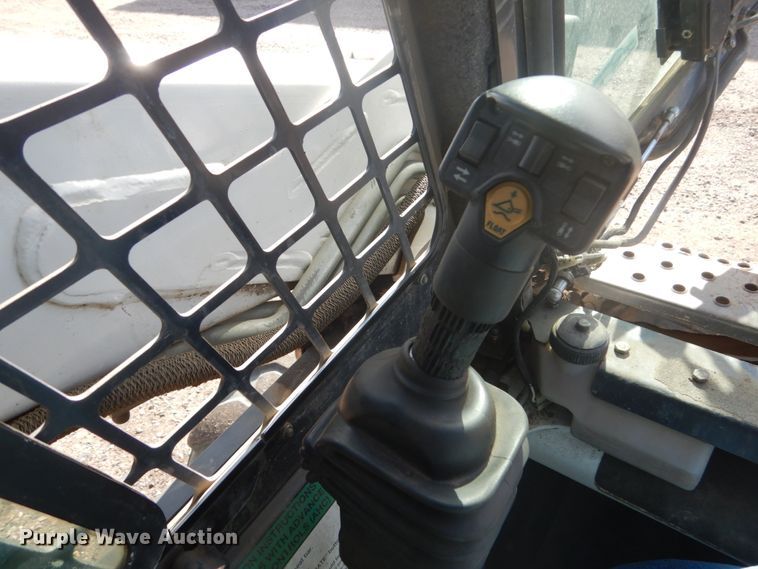 image for item FU9594 2000 Bobcat 773 skid steer