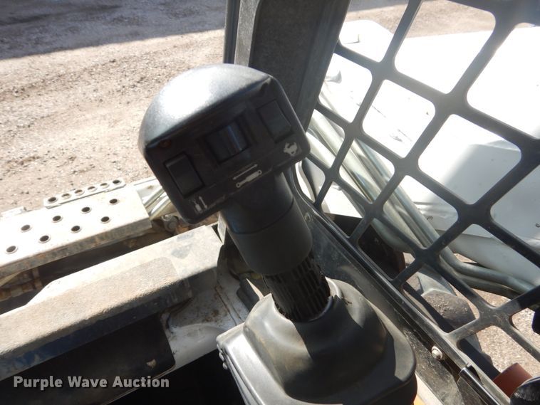 image for item FU9594 2000 Bobcat 773 skid steer